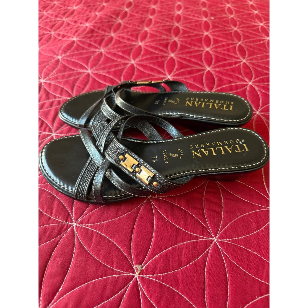 Italian Shoemakers Women's Black Wedge Sandals Size 7 1/2 - Picture 2 of 7